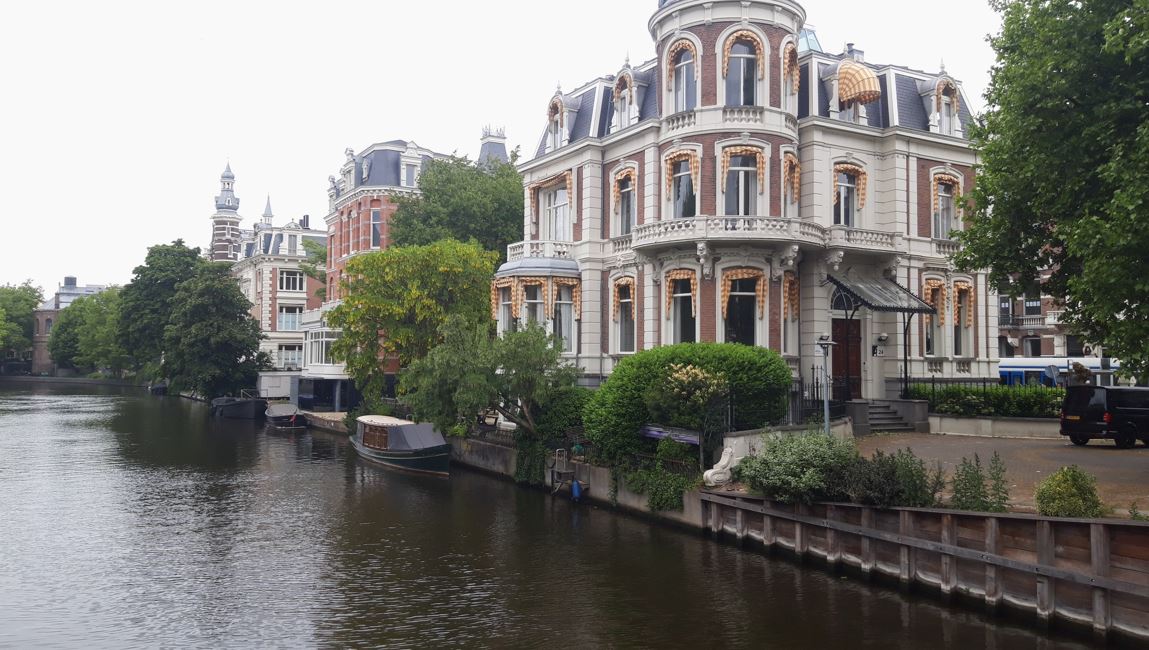 Ams quai1