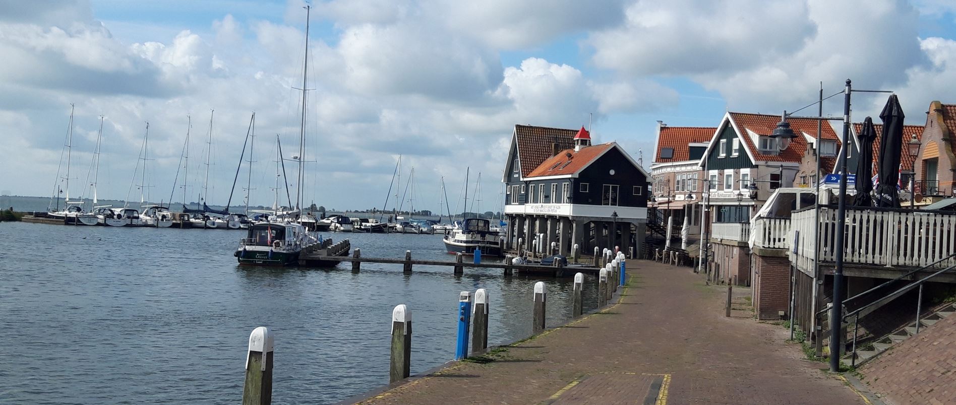 Volendam port